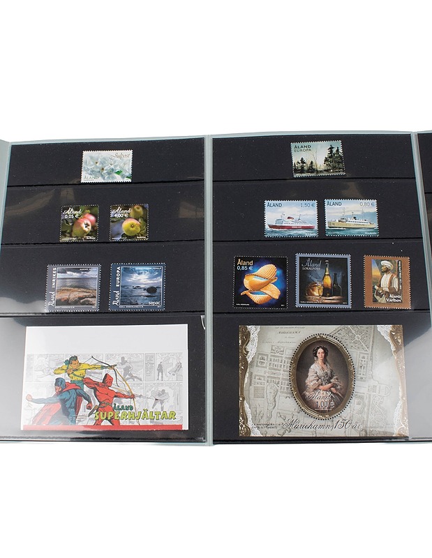 Ahvenanmaan postimerkit 2011 - Askartelu - 10105410070 - 2