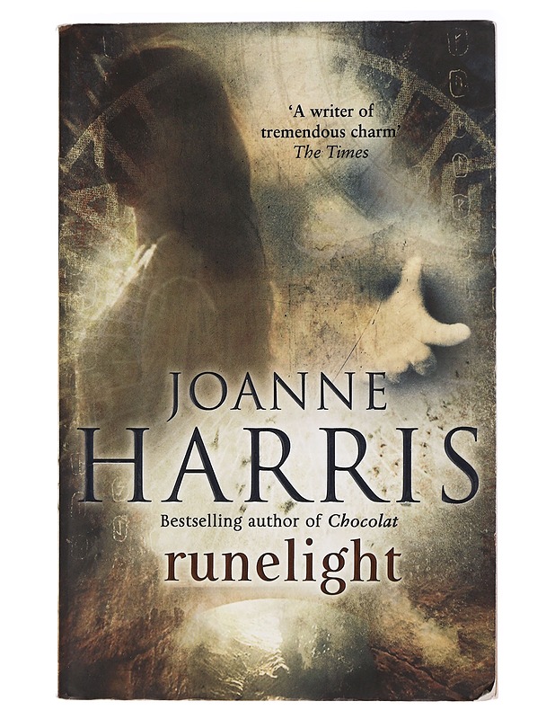Runelight - Joanne Harris - Fantasia- ja scifi - 10105412146 - 0