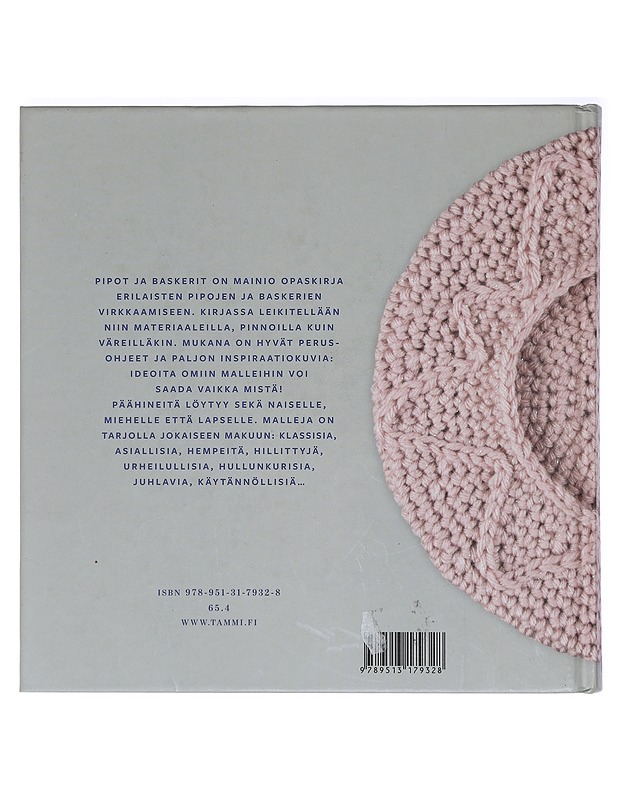 Pipot ja baskerit : virkkaa veikeitä päähineitä naiselle, miehelle ja lapselle - Hilpi Koivisto - Tietokirjat ja oppaat - 10105412710 - 1