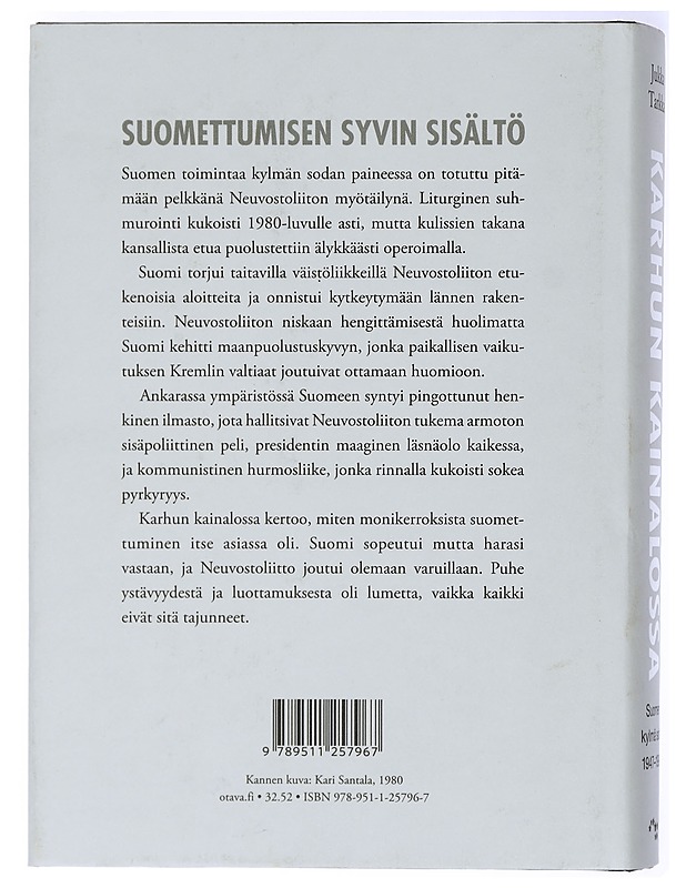 Karhun kainalossa - Jukka Tarkka - Historiakirjat - 10105414634 - 1