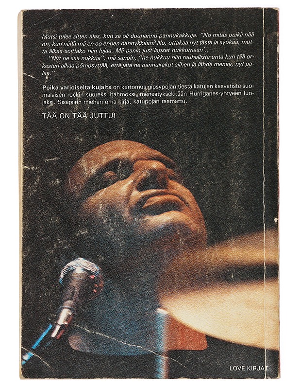 Poika varjoiselta kujalta - Aaltonen, Remu - Elämäkerrat ja muistelmat - 10105417016 - 1