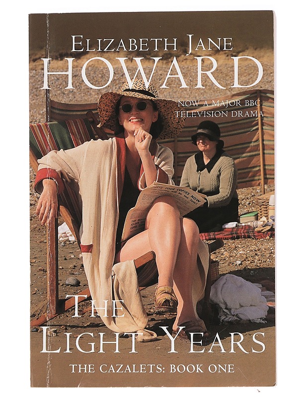 The Light Years by Elizabeth Jane Howard - Kaunokirjallisuus - 10105418225 - 0