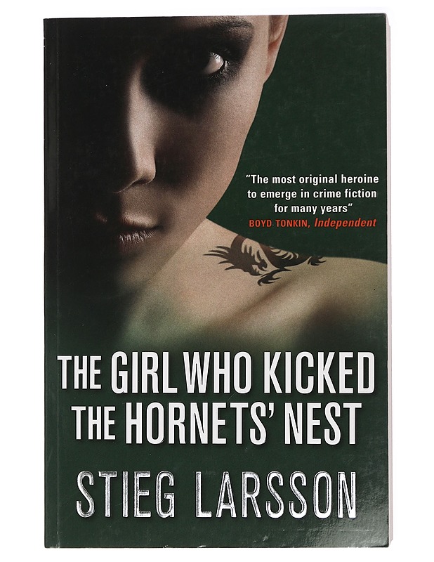 The girl who kicked the hornets' nest - Larsson, Stieg - Jännitys ja dekkarit - 10105418724 - 0