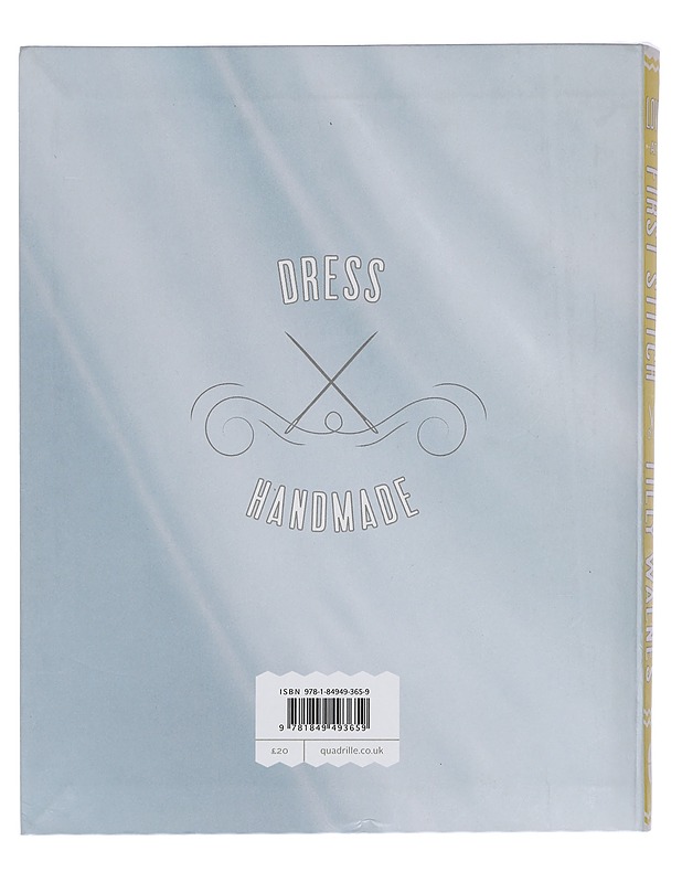 Love at first stitch : demystifying dressmaking - Tilly Walnes - Tietokirjat ja oppaat - 10105419559 - 1