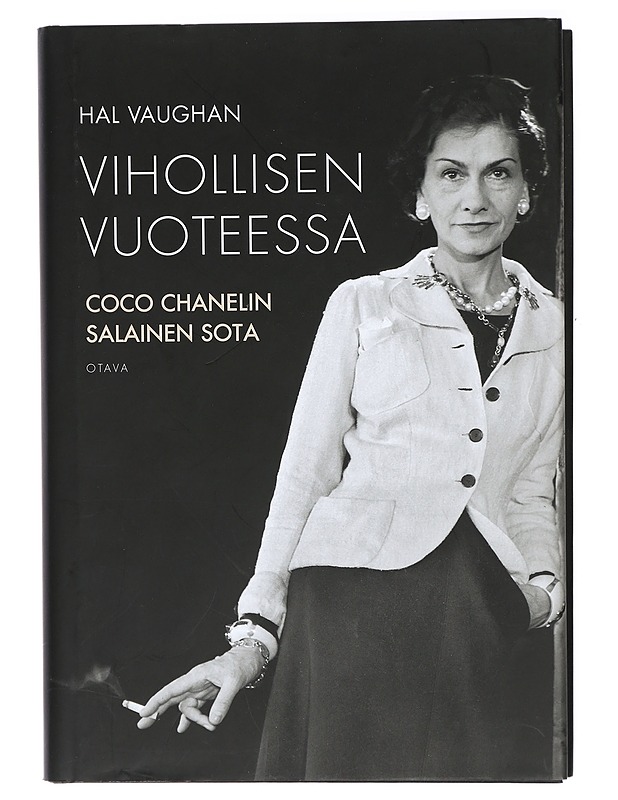 Vihollisen vuoteessa : Coco Chanelin salainen sota - Vaughan, Hal - Elämäkerrat ja muistelmat - 10105420577 - 0