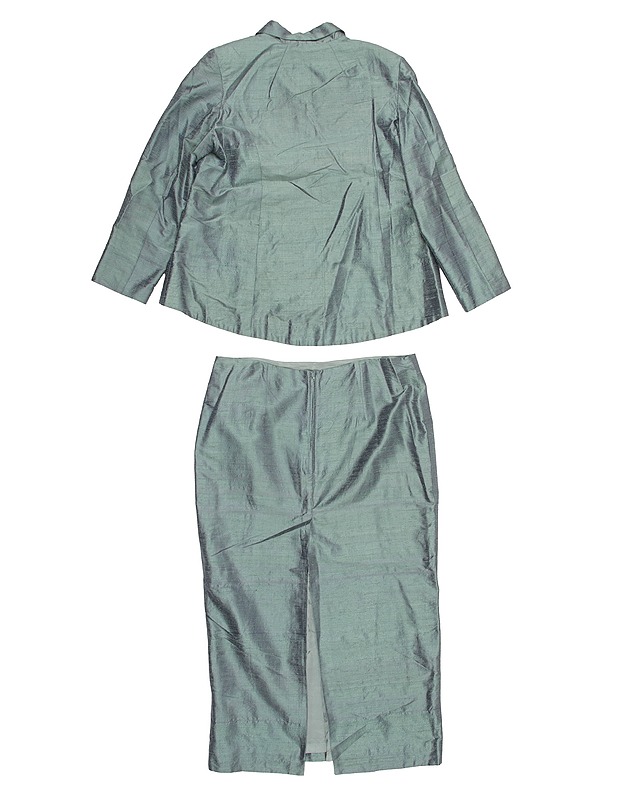 Kiiltäväpintainen jakku ja hame - Naisten takit ja jakut - 10105420894 - 1