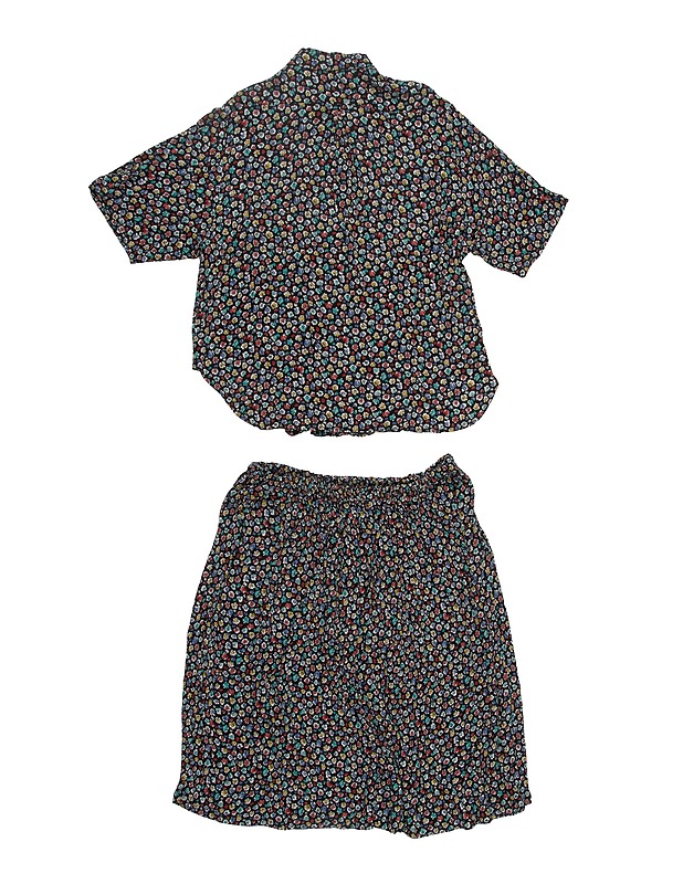 Kukkakuvioinen paita ja hame - Naisten paidat ja topit - 10105421048 - 1
