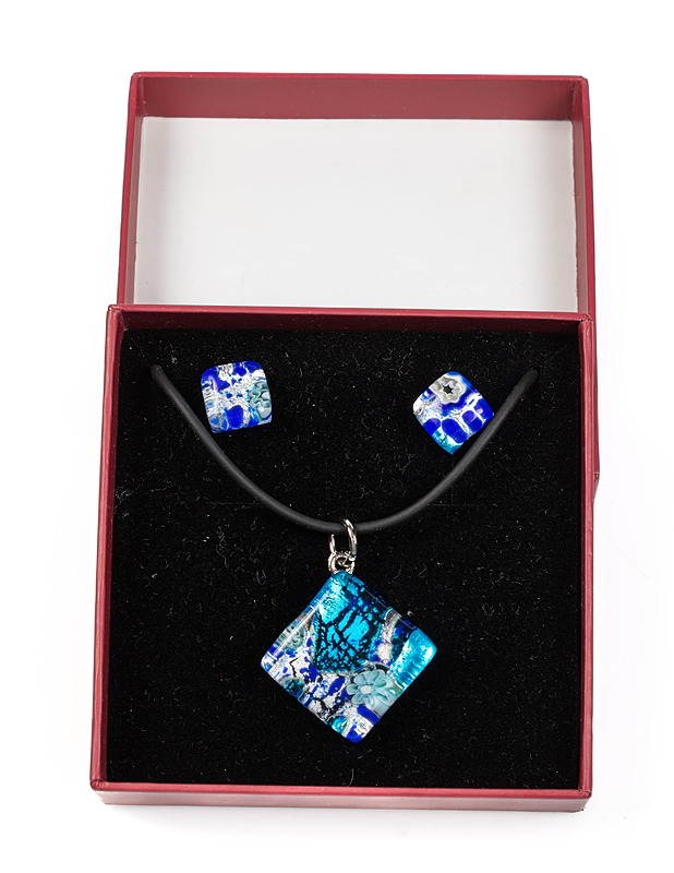 Kaulakoru ja korvakorut - Korut - 10105421674 - 0