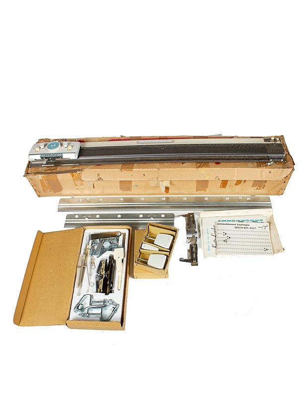 BROTHER neulekone + ohjekirja - Käsityö - 10105423786 - 0