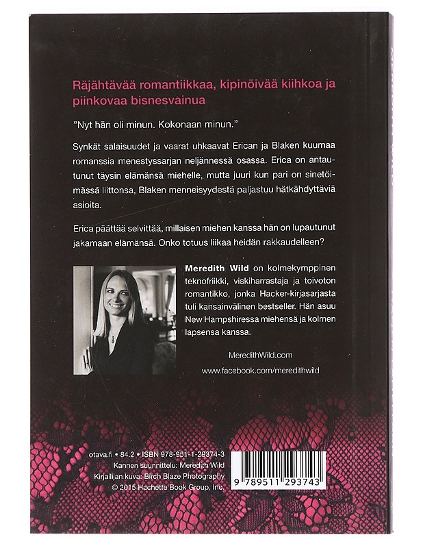 Hänen lähellään (Hacker 4) - Wild, Meredith - Romaanit ja novellit - 10105424042 - 1