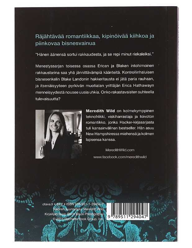 Hänen ihollaan (Hacker 2) - Wild, Meredith - Romaanit ja novellit - 10105424051 - 1