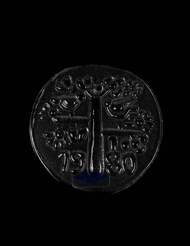 NUUTAJÄRVI 1980 lasimedaljonki - Designsuosikit - 10105424616 - 0