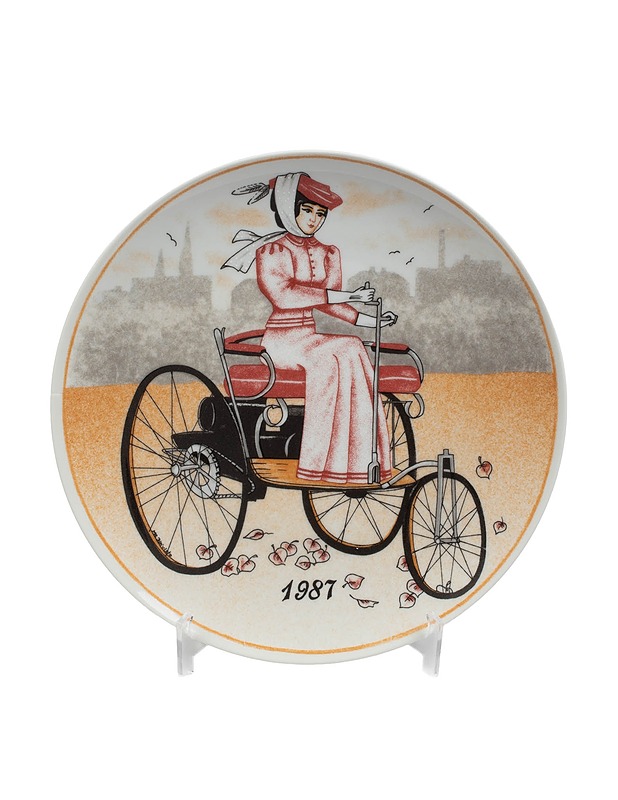 VEHONIEMEN AUTOMUSEOSÄÄTIÖ vuosilautanen 1987 - Lautaset ja kulhot - 10105424868 - 1