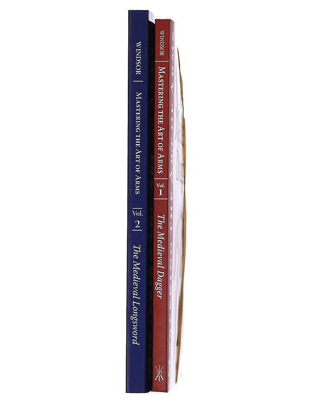 Mastering the art of Arms. Volume One: The Medieval Dagger & Volume Two: The Medieval Longsword - Guy Windsor - Harrastekirjat - 10105426040 - 2