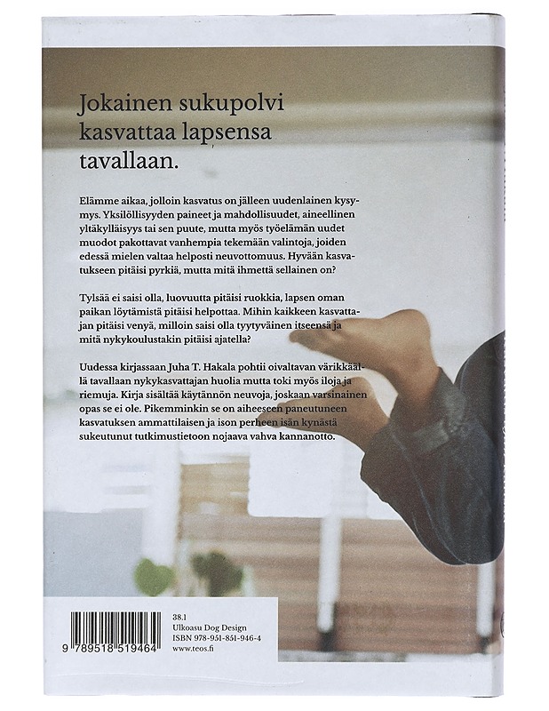 Kasvatus ajan kanssa - Juha T. Hakala - Tietokirjat ja oppaat - 10105426642 - 1