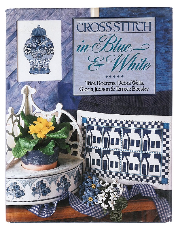 Cross-Stitch in Blue & White - Trice Boerens - Harrastekirjat - 10105427244 - 0