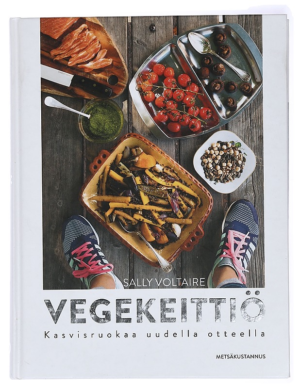 Vegekeittiö : kasvisruokaa uudella otteella - Voltaire, Sally - Tietokirjat ja oppaat - 10105428867 - 0