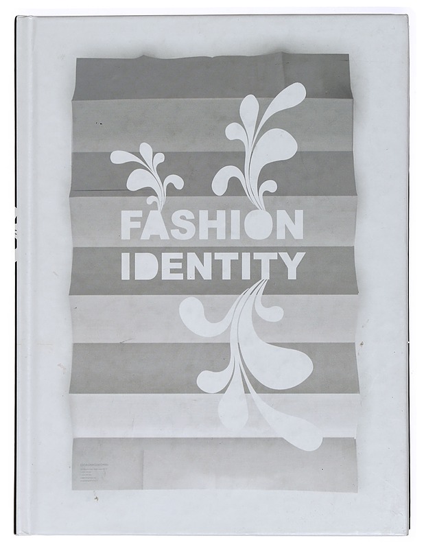Fashion Identity - Tietokirjat ja oppaat - 10105429594 - 0