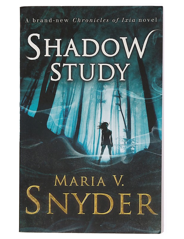 Shadow Study - Maria V. Snyder - Romaanit ja novellit - 10105433396 - 0
