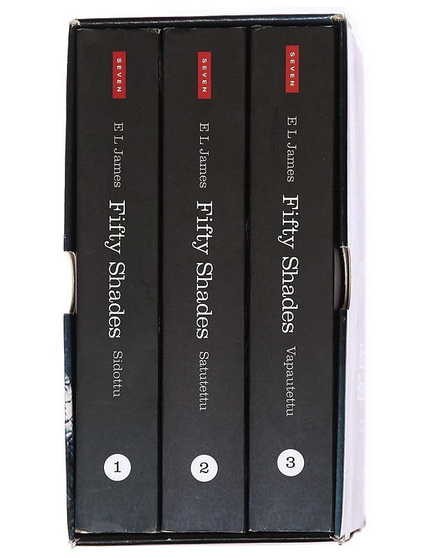 Fifty shades. / 2, Satutettu /. - James, E. L. - Romaanit ja novellit - 10105433647 - 4