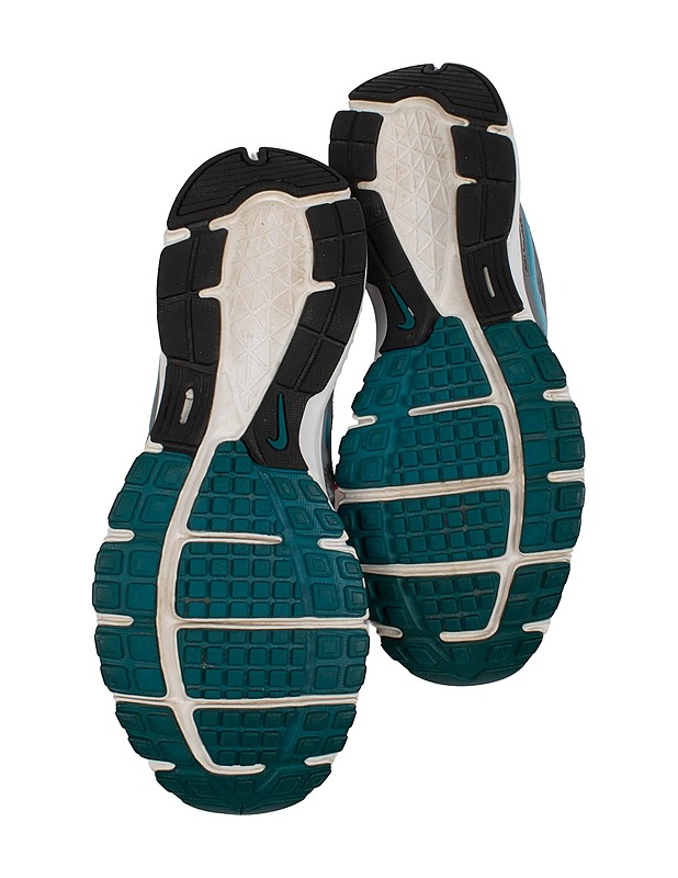 NIKE 41 - Naisten kävelykengät ja tennarit - 10105436111 - 3