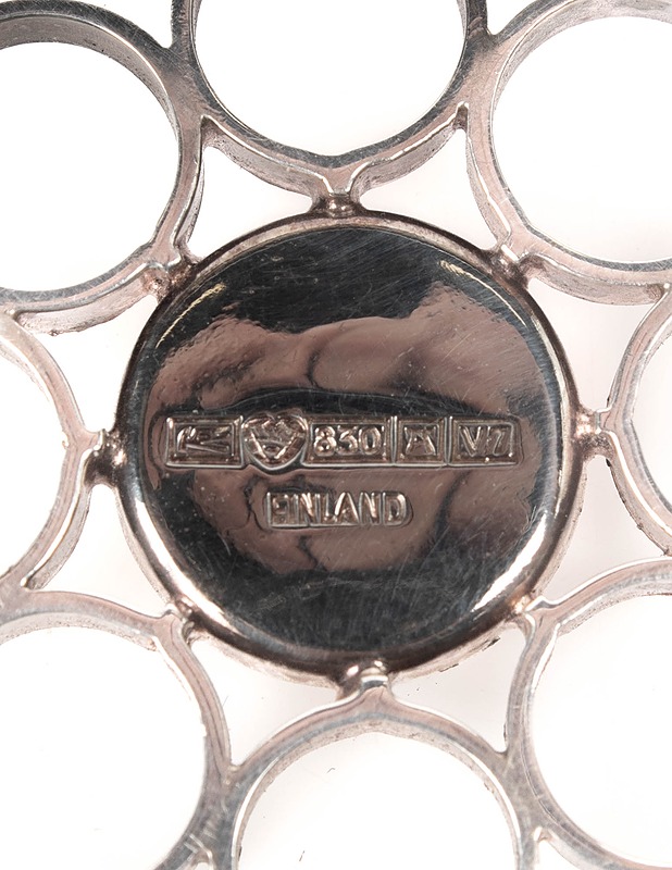 KULTATEOLLISUUS hopeariipus - Korut - 10105437337 - 1