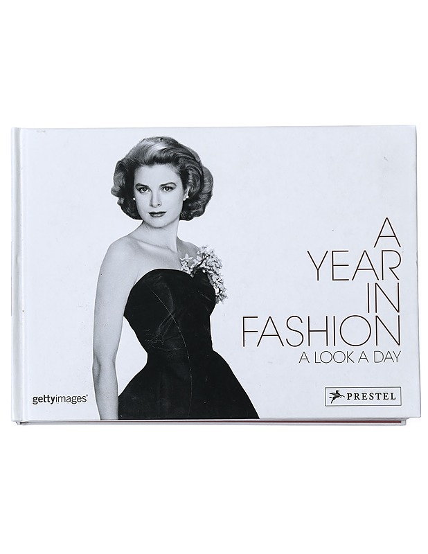 A Year in fashion a look a day - Pascal Morche - Tietokirjat ja oppaat - 10105437420 - 0