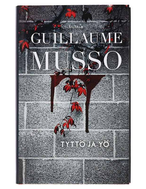Tyttö ja yö - Musso, Guillaume - Romaanit ja novellit - 10105437434 - 0