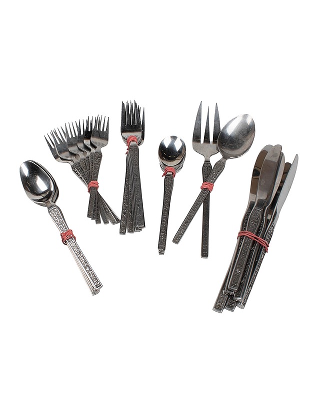 Aterimet, 32 osaa - Aterimet - 10105439077 - 0