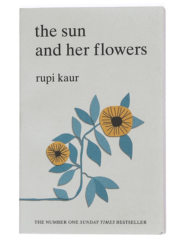The sun and her flowers - Rupi Kaur - Romaanit ja novellit - 10105440369 - 0