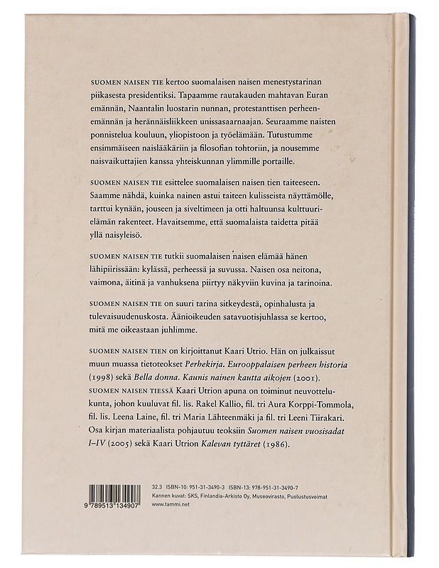 Kaari Utrio : Suomen naisen tie : pirtistä parlamenttiin - Elämäkerrat ja muistelmat - 10105441174 - 1