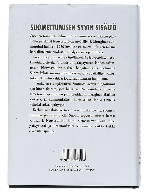 Karhun kainalossa - Jukka Tarkka - Historiakirjat - 10105443931 - 1