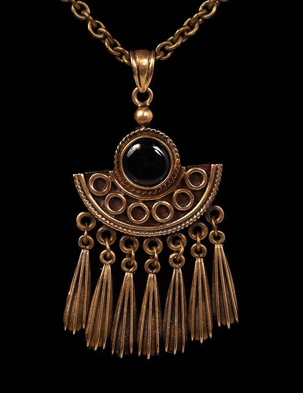 Vintage pronssiriipus - Korut - 10105445462 - 1