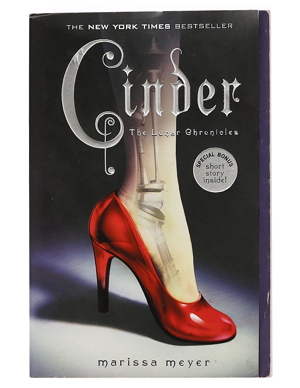 Cinder - Meyer, Marissa - Fantasia- ja scifi - 10105446081 - 0