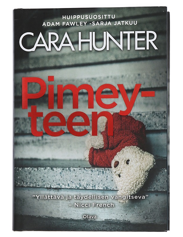 Pimeyteen - Hunter, Cara - Jännitys ja dekkarit - 10105446120 - 0