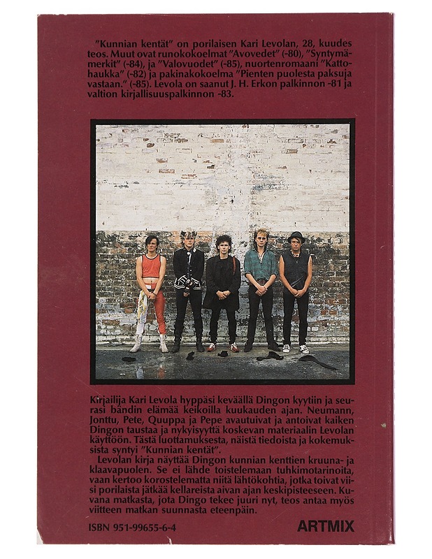 Kunnian kentät : Dingo - Levola, Kari - Elämäkerrat ja muistelmat - 10105446192 - 1
