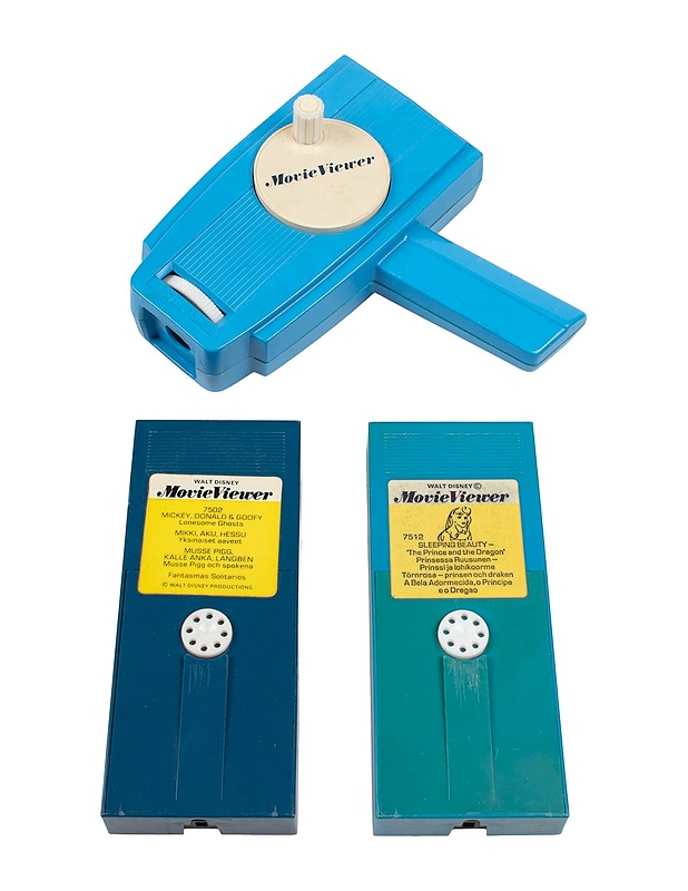 WALT DISNEY Movie Master katselulaite ja kaksi filmikasettia - Muut sisustustavarat - 10105450633 - 0