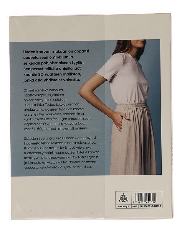 Uuden kaavan mukaan : ompele moderni mallisto - Huhta, Saara - Tietokirjat ja oppaat - 10105452107 - 1