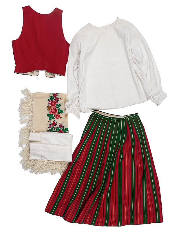 Kirkkonummen kansallispuku, 5 osaa - The Most Wanted vaatteet ja asusteet - 10105452390 - 1