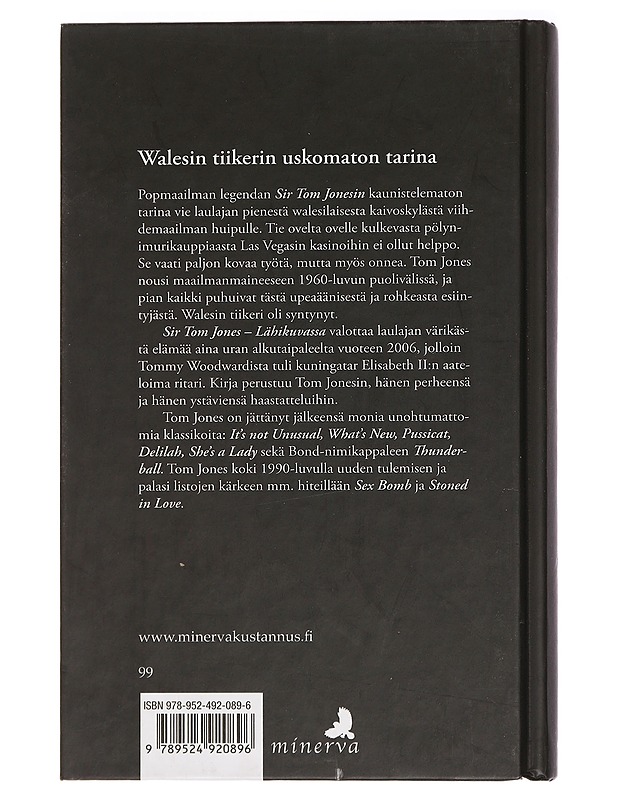 Sir Tom Jones lähikuvassa - Russell, Gwen - Tietokirjat ja oppaat - 10105452991 - 1