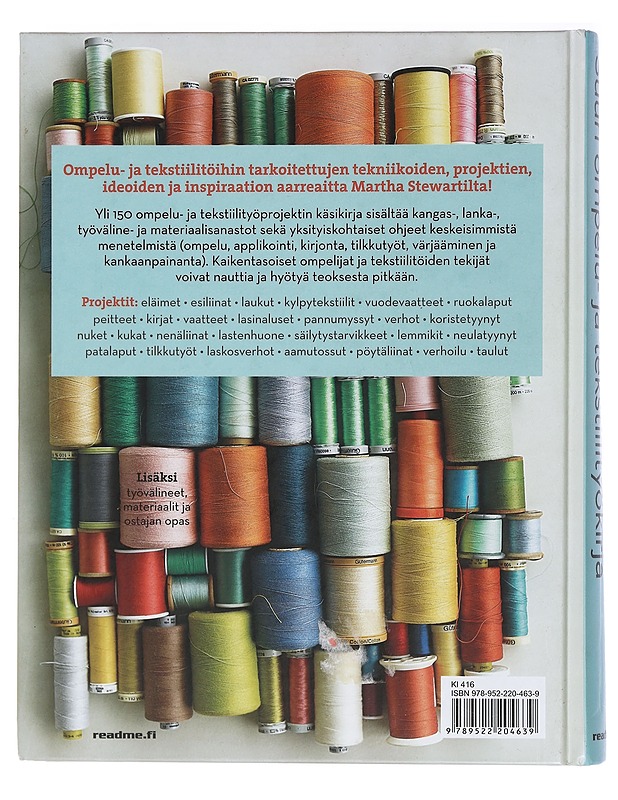 Suuri ompelu- ja tekstiilityökirja : perustekniikat ompeluun, applikointiin, kirjontaan, tikkaamiseen, värjäämiseen ja kankaanpainantaan sekä 150 inspiroivaa ohjetta - Stewart, Mar - Tietokirjat ja oppaat - 10105454663 - 1