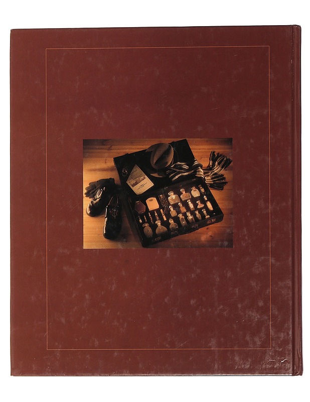 Rusoposkia, huulten purppuraa : kosmetiikka ja nainen kautta aikojen - Utrio, Kaari - Tietokirjat ja oppaat - 10105454745 - 1