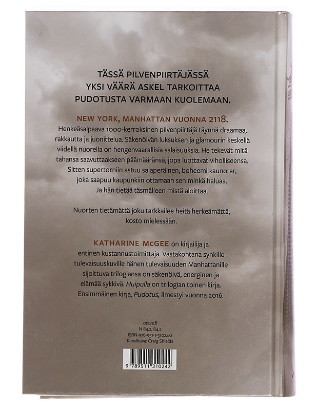 Tuhat kerrosta. [2], Huipulla - McGee, Katharine - Kaunokirjallisuus - 10105455718 - 1