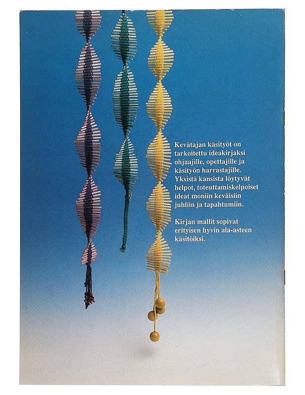 Kevätajan käsityöt - Paavilainen, Maija - Käsityökirjat - 10105456153 - 1