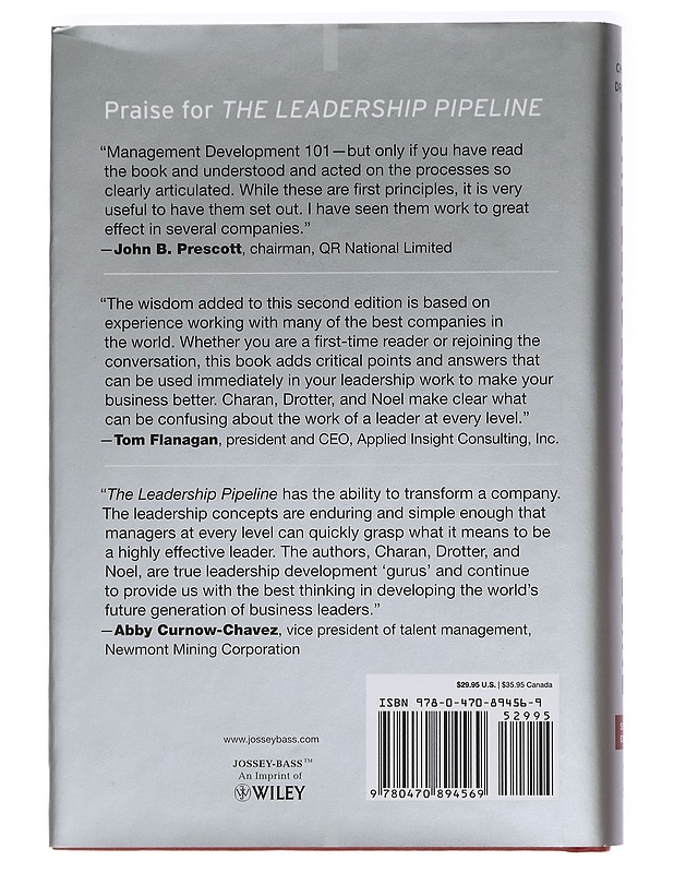 The leadership pipeline : how to build the leadership powered company - Charan, Ram - Romaanit ja novellit - 10105456341 - 1