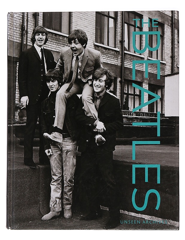 The Beatles: Unseen archives - Hill, Tim - Elämäkerrat ja muistelmat - 10105459123 - 0