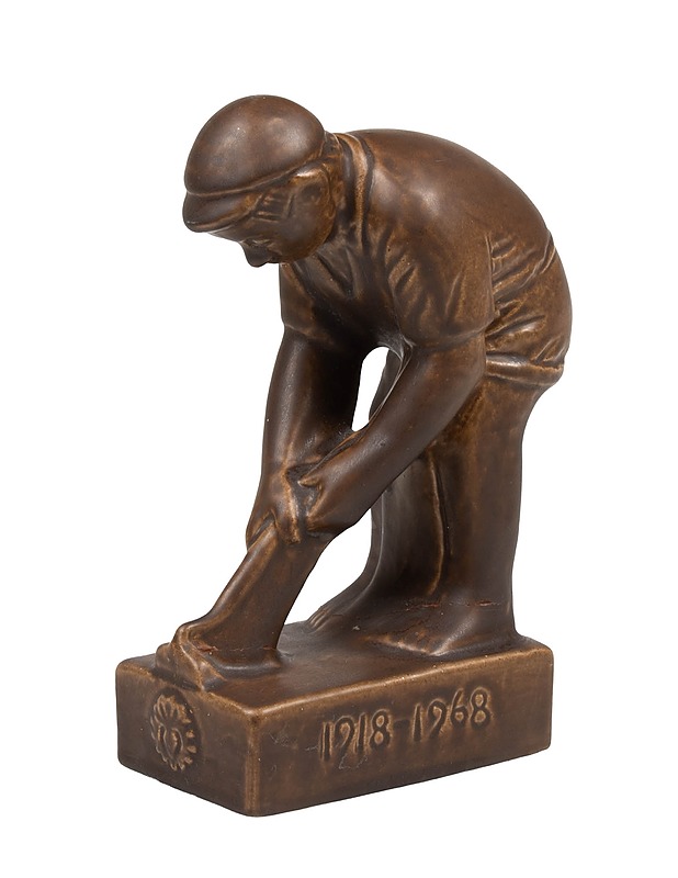 KUPITTAAN SAVI Harventaja patsas, II-laatu - Koriste-esineet - 10105459501 - 1