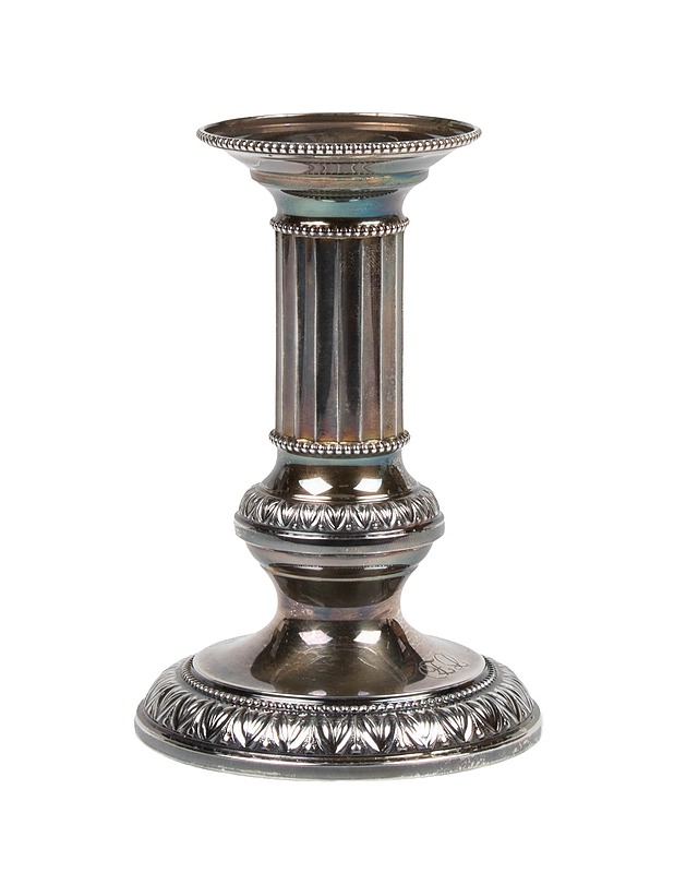 KULTATEOLLISUUS OY Pilari kynttilänjalka - Kynttilänjalat - 10105459533 - 2