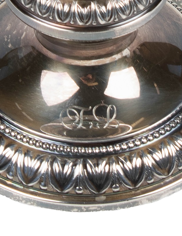 KULTATEOLLISUUS OY Pilari kynttilänjalka - Kynttilänjalat - 10105459533 - 3