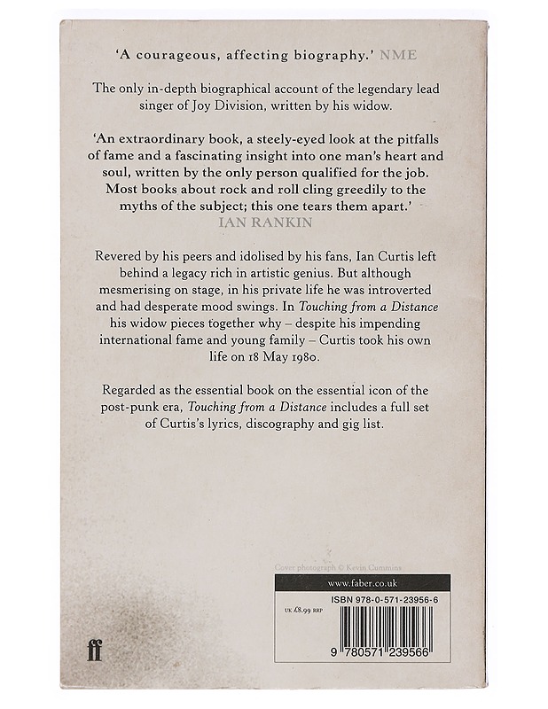 Touching from a distance : Ian Curtis and Joy Division - Curtis, Deborah - Elämäkerrat ja muistelmat - 10105460102 - 1